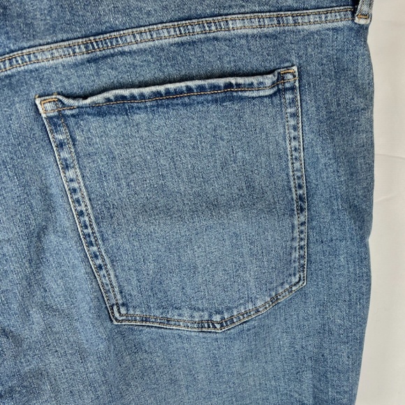 NWT: old navy High-Waisted O.G. Straight Ripped Cut-Off Jean Shorts $40 (26) - Picture 9 of 13